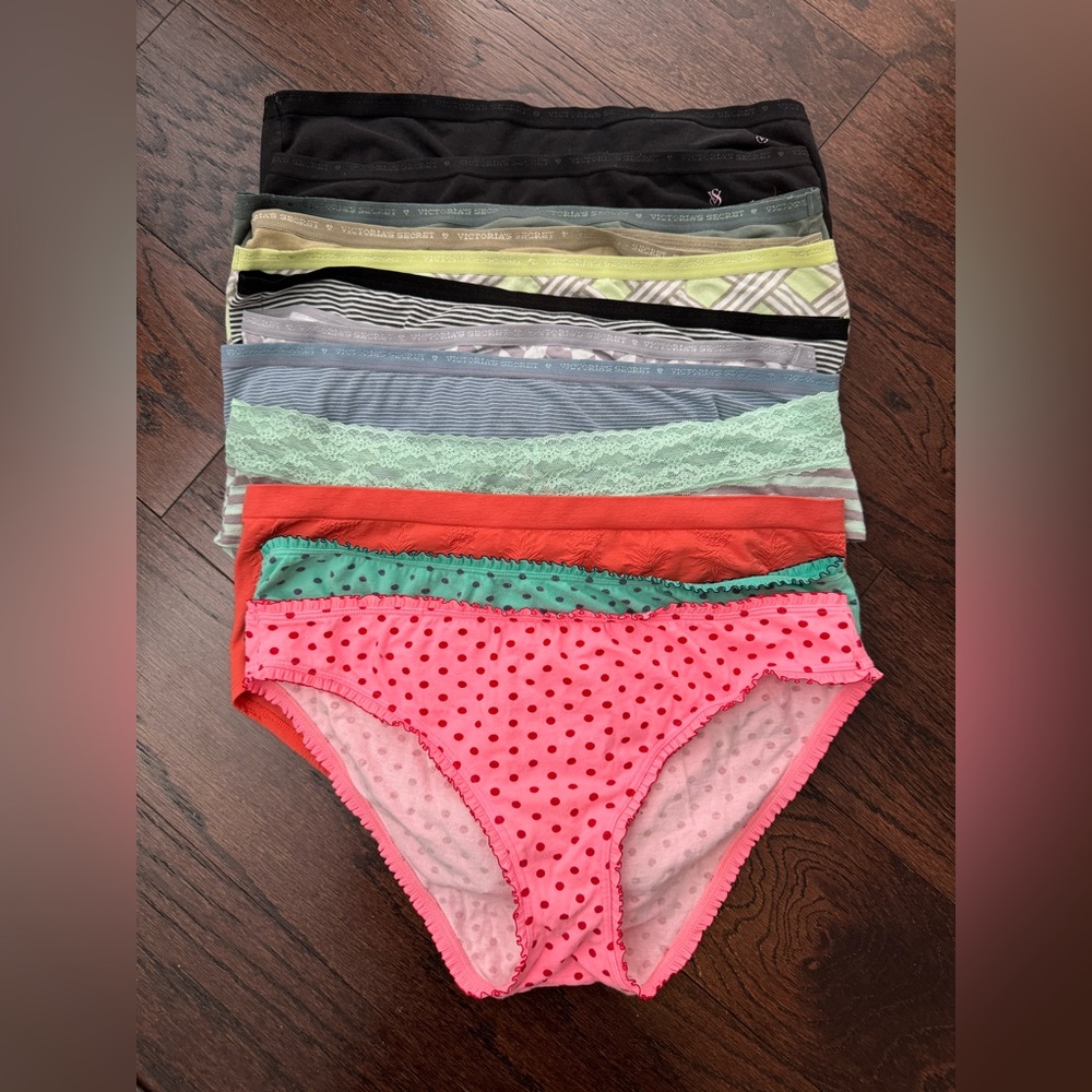 12 Pairs Victoria’s Secret Underwear XL